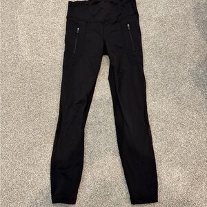Lululemon Black High-Waisted Leggings with Zipper Pockets